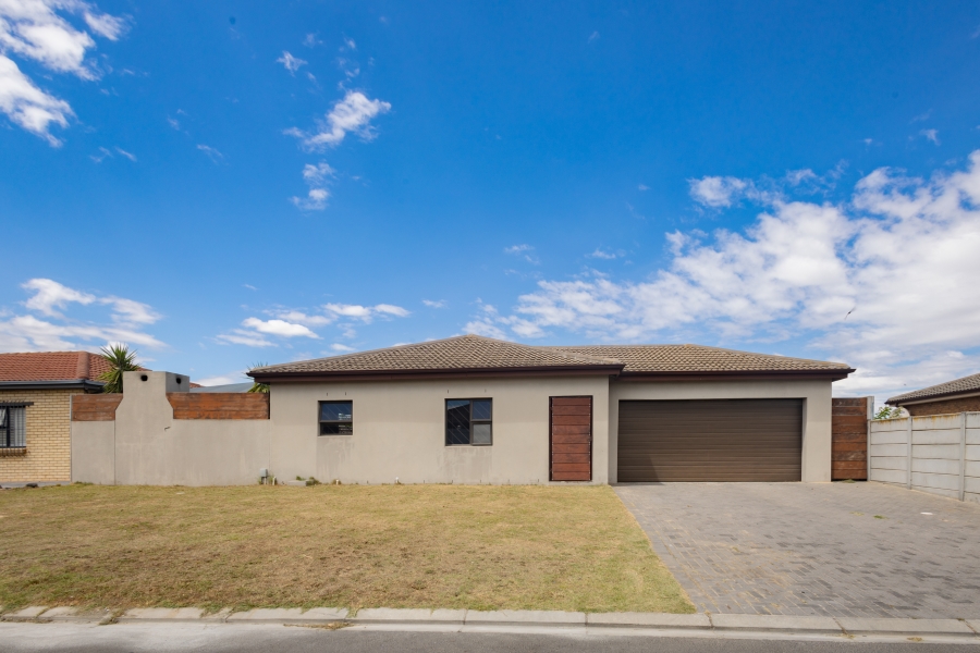 3 Bedroom Property for Sale in Viking Village Western Cape